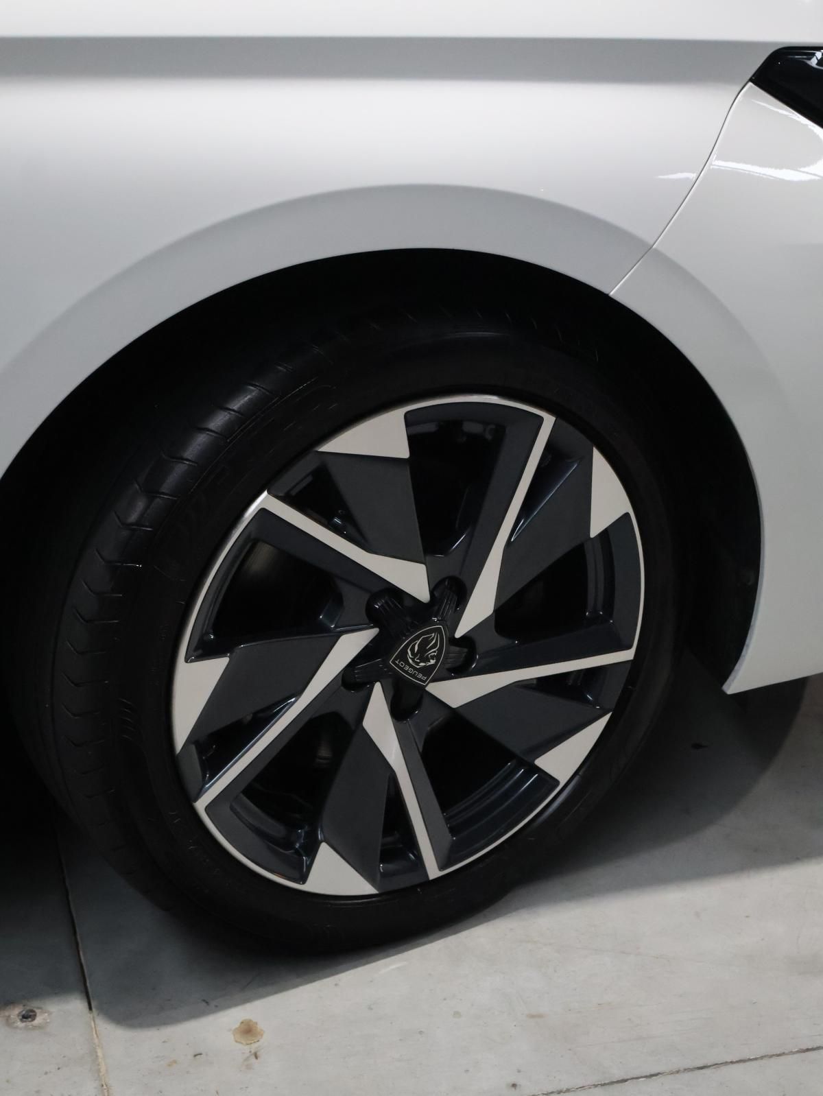 peugeot-308-sw-2022-diesel-1499cc