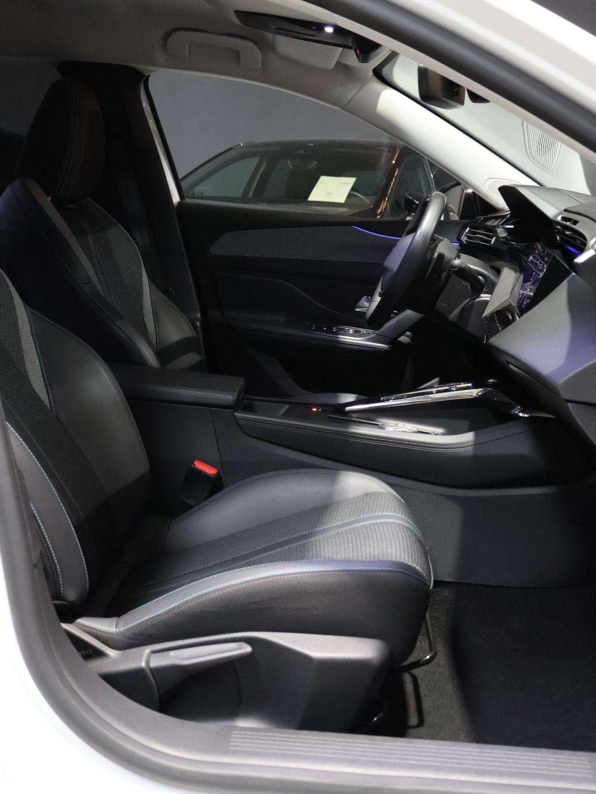 peugeot-308-sw-2022-diesel-1499cc