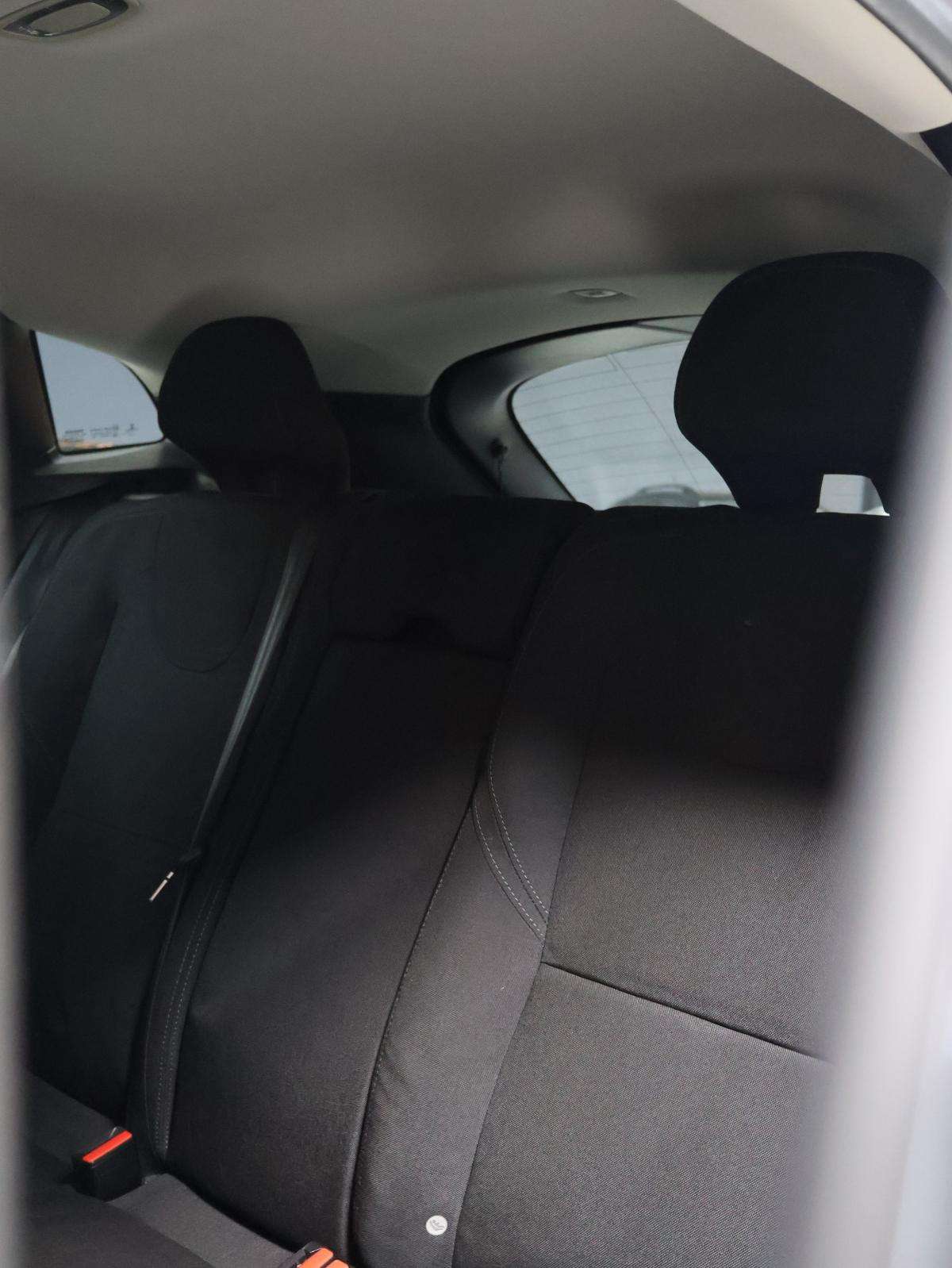 volvo-v40-2013-diesel-1560cc