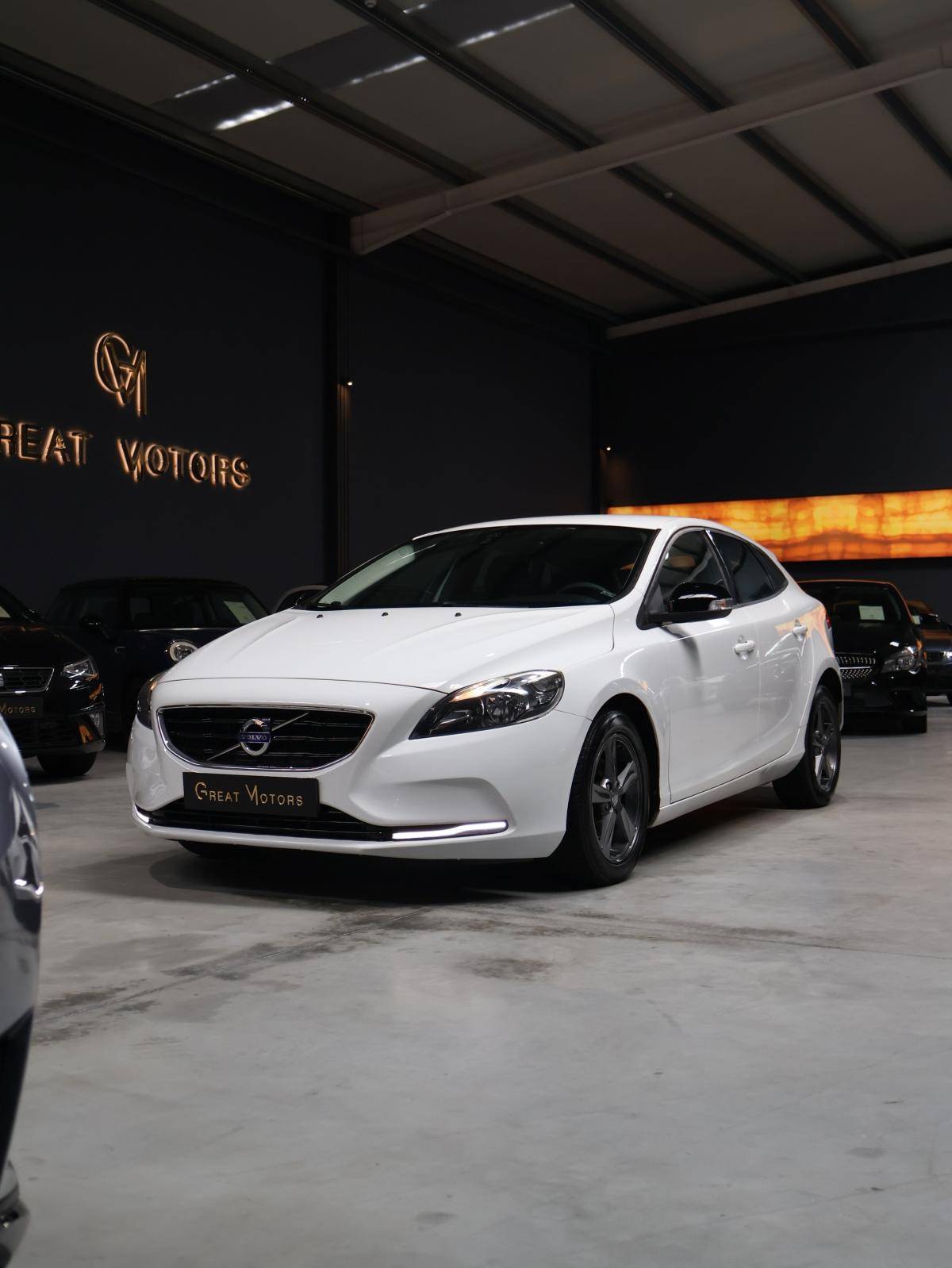 volvo-v40-2013-diesel-1560cc