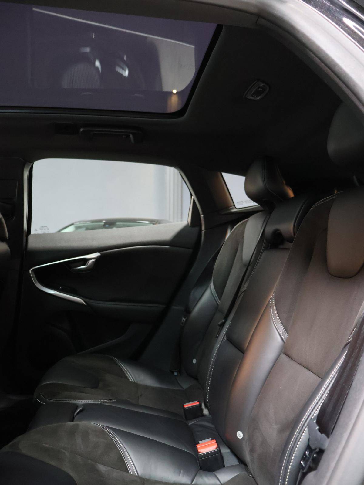 volvo-v40-2013-diesel-1560cc