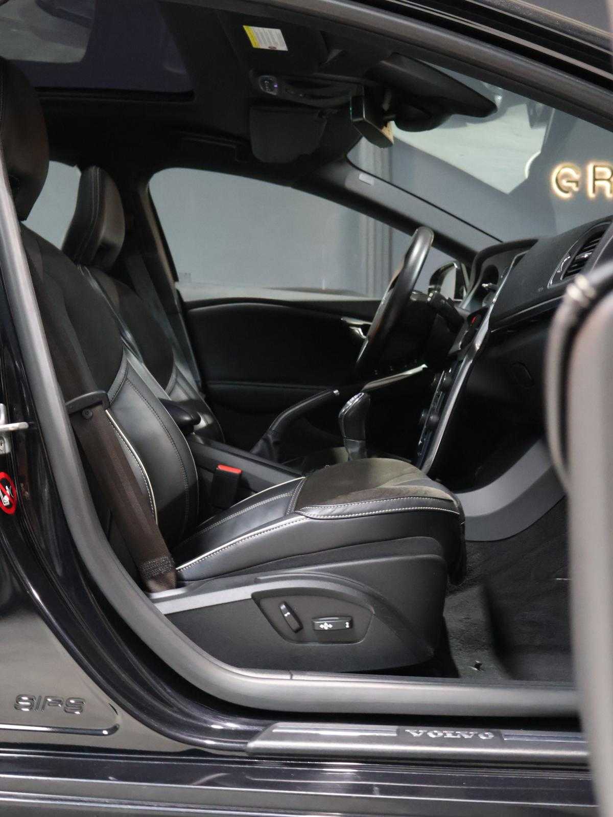 volvo-v40-2013-diesel-1560cc