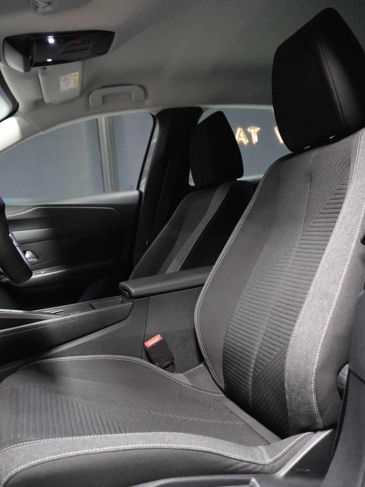 peugeot-308-2023-gasolina-1199cc