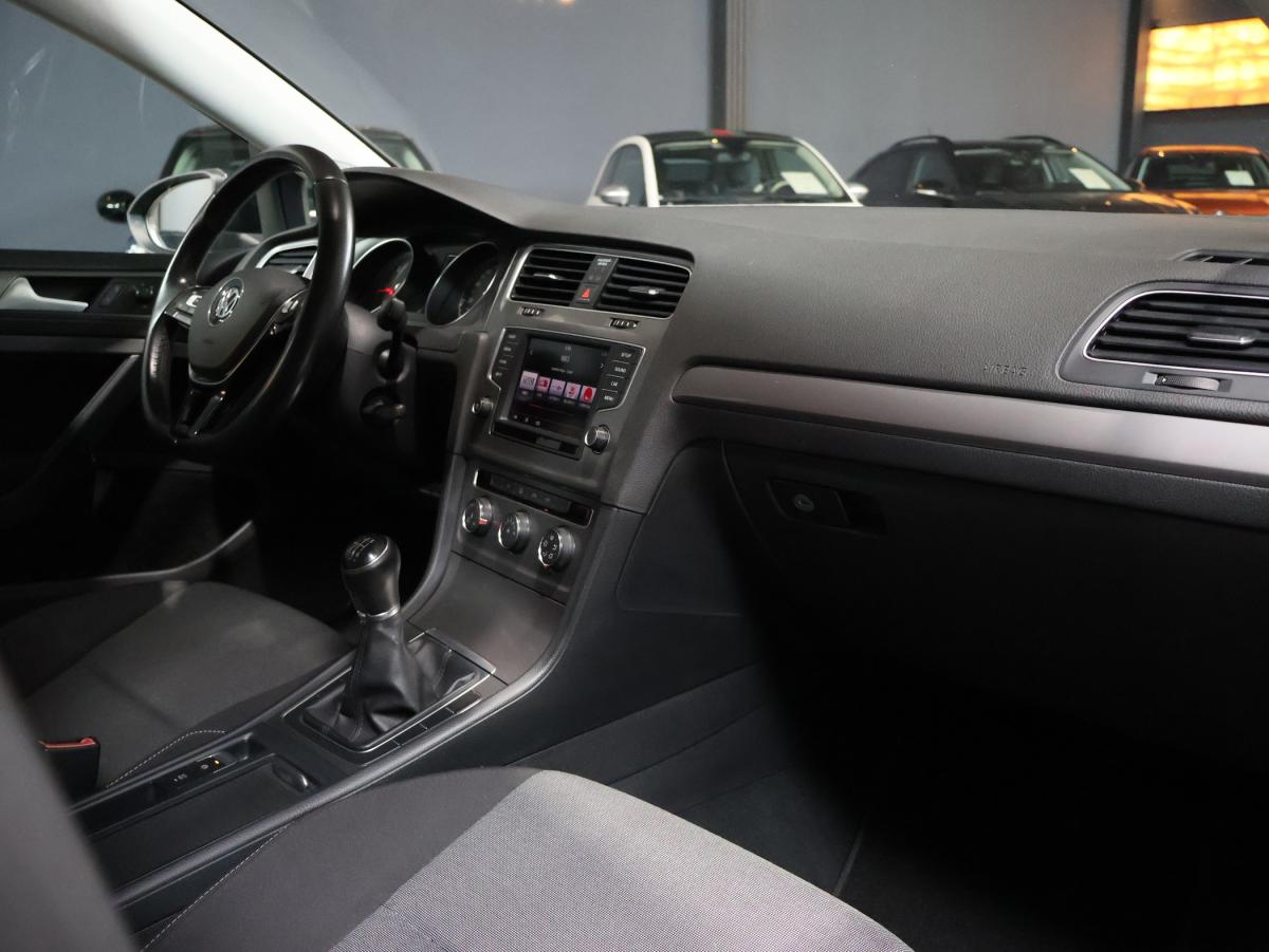 volkswagen-golf-2016-diesel-1598cc