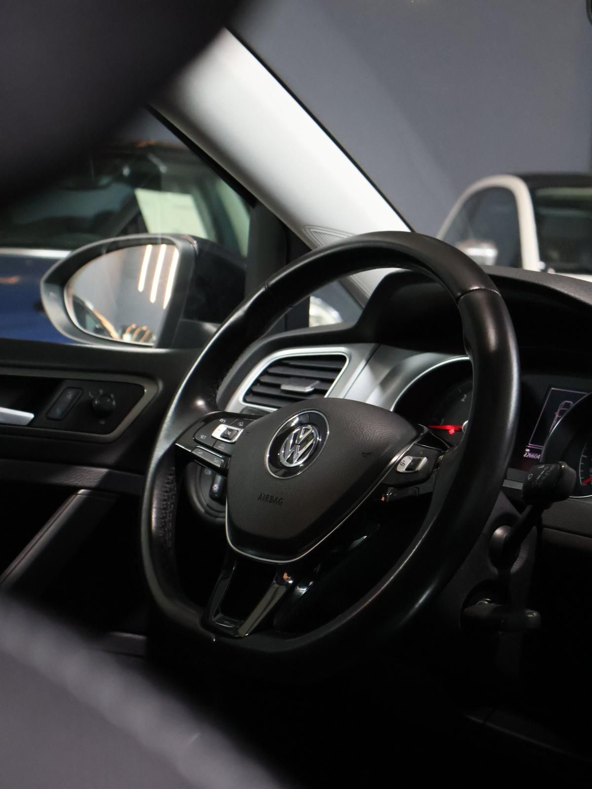 volkswagen-golf-2016-diesel-1598cc