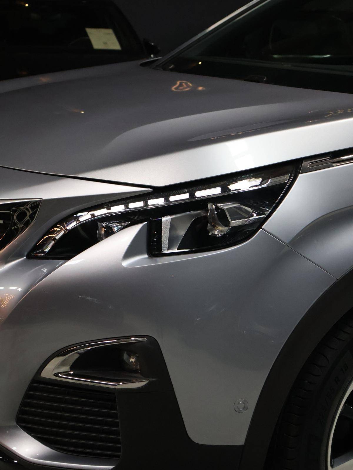 peugeot-5008-2020-gasolina-1199cc