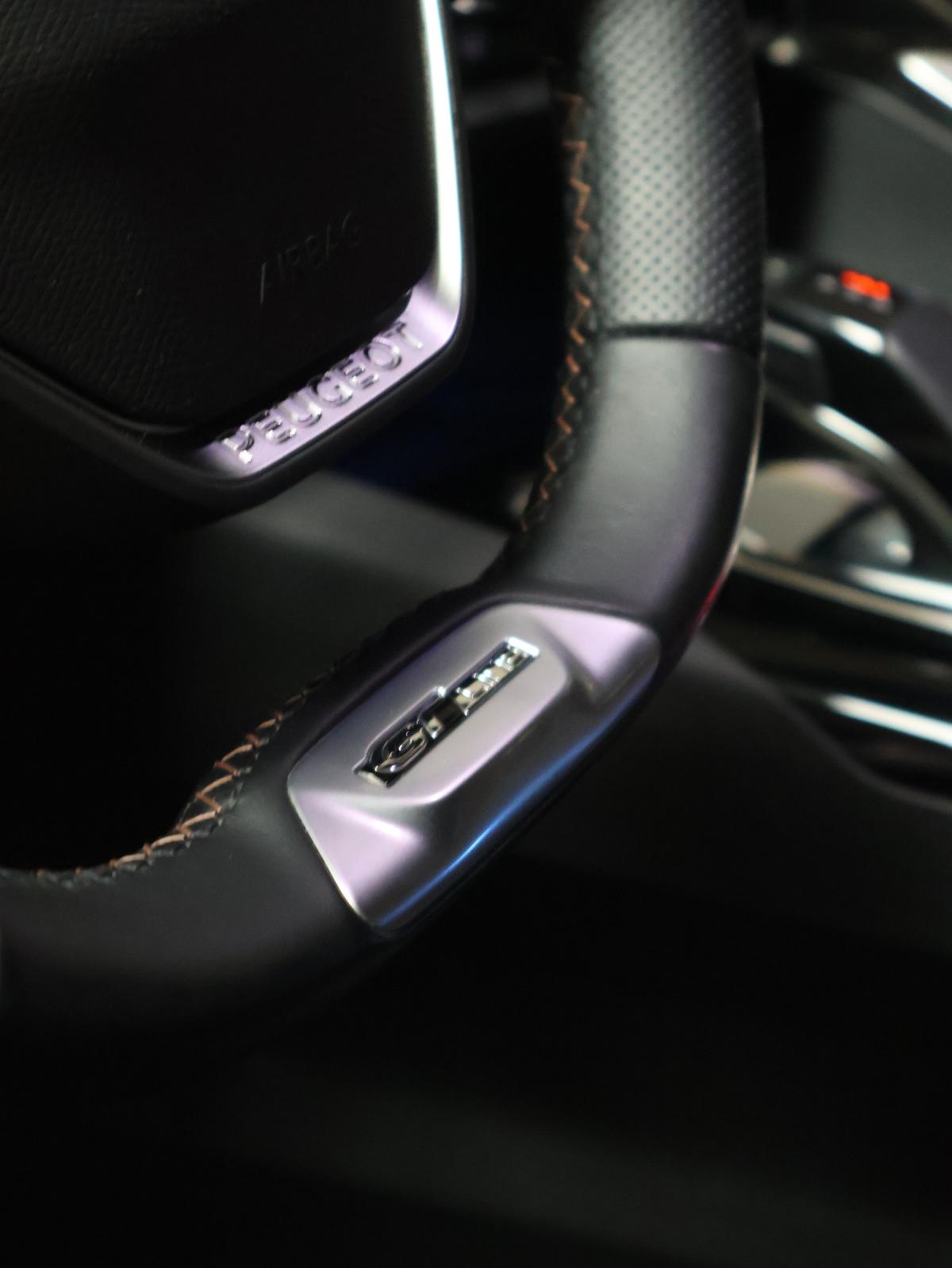 peugeot-5008-2020-gasolina-1199cc