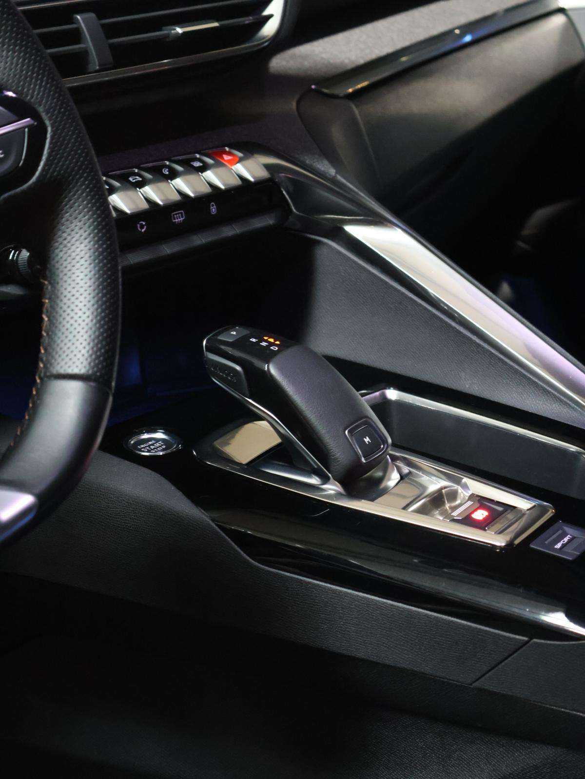 peugeot-5008-2020-gasolina-1199cc