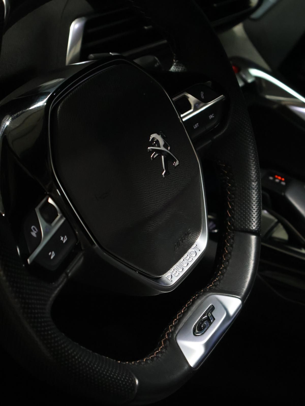 peugeot-5008-2022-gasolina-1199cc