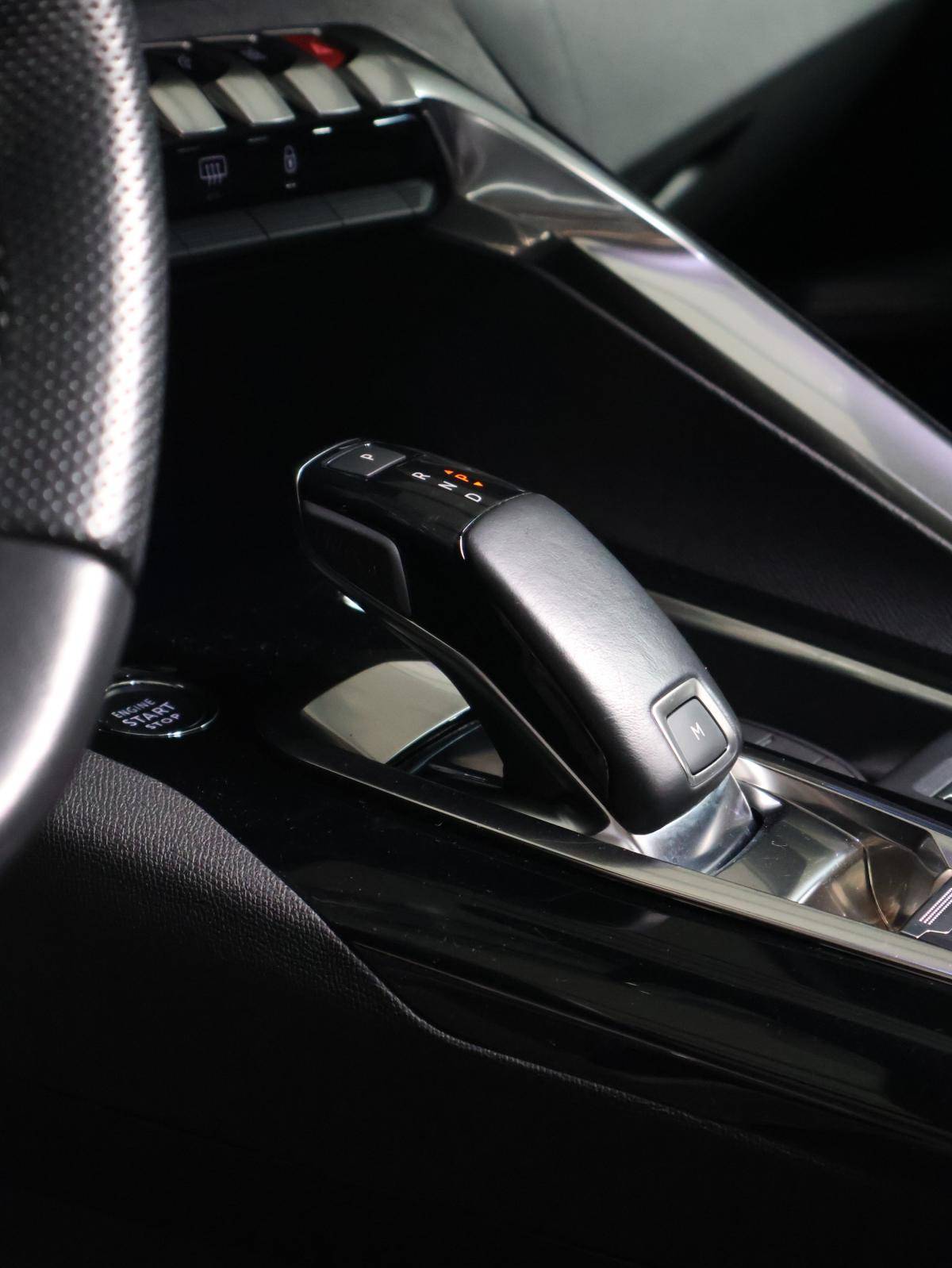 peugeot-5008-2022-gasolina-1199cc
