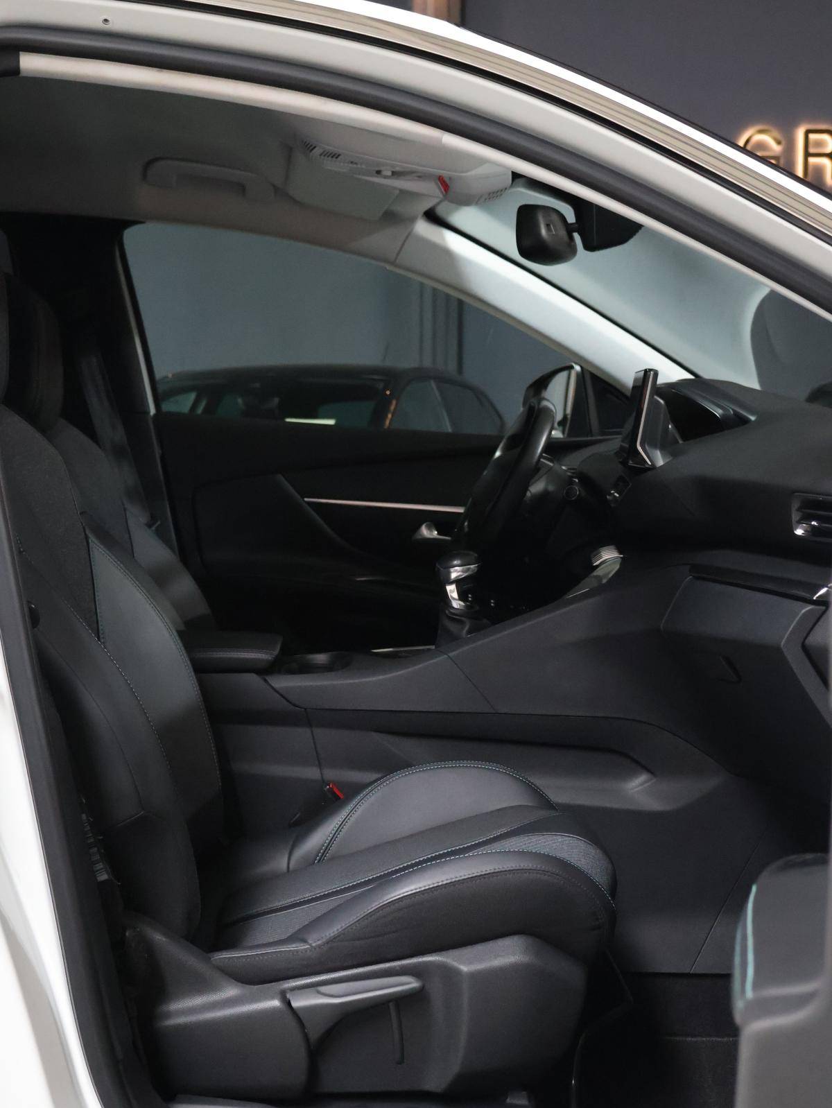peugeot-5008-2022-diesel-1499cc