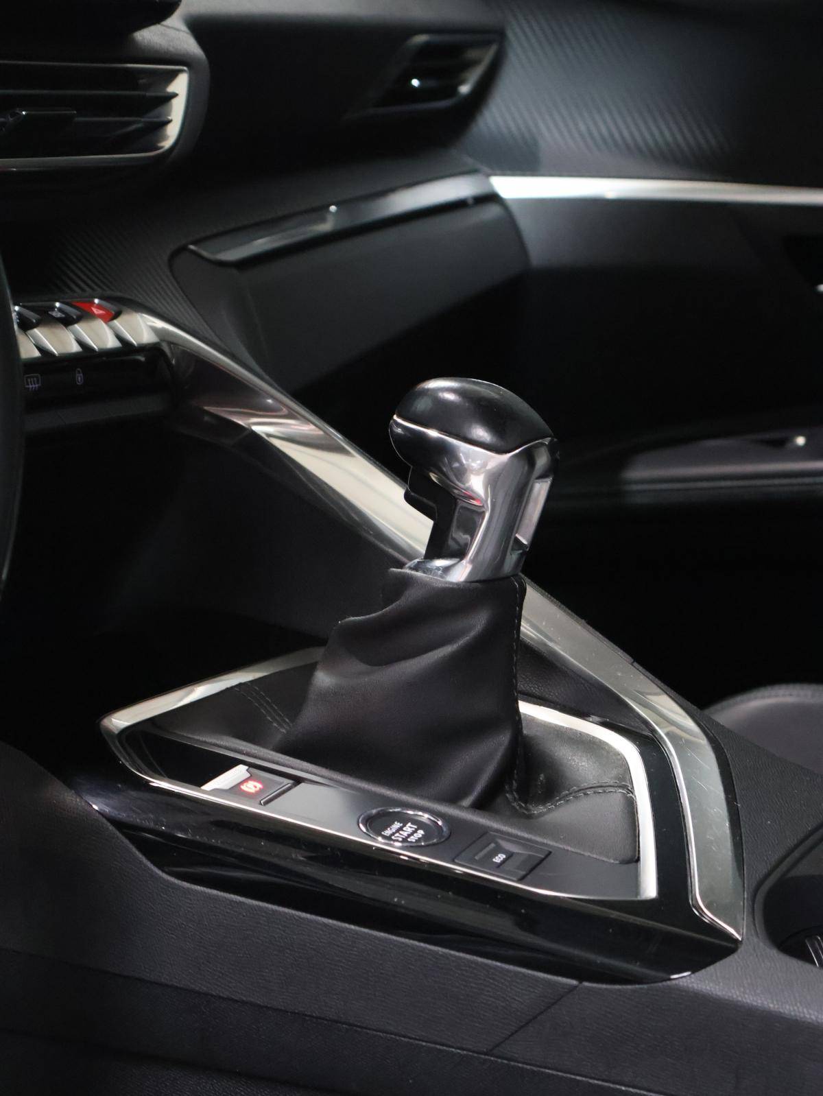 peugeot-5008-2022-diesel-1499cc