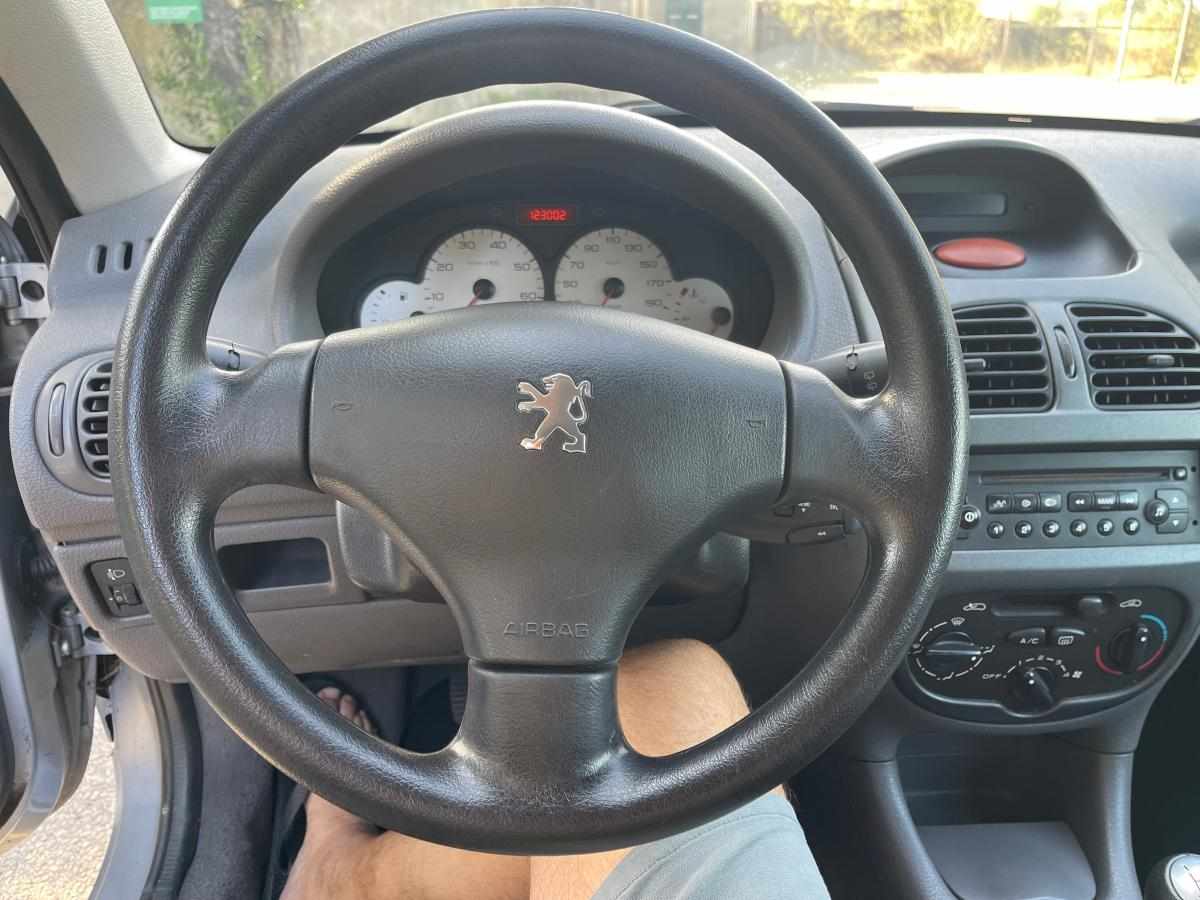 peugeot-206-1-1-2002-gasolina-1124cc
