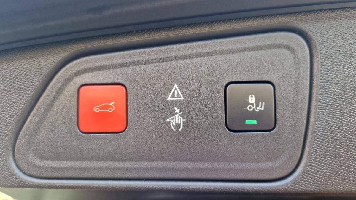 peugeot-3008-2019-diesel-2000cc