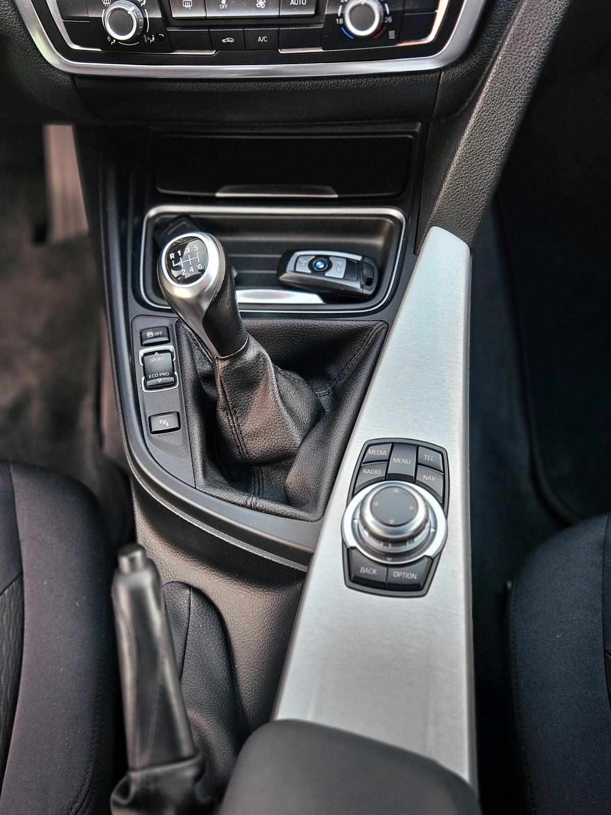 bmw-serie-3-318d-2014-diesel-1995cc