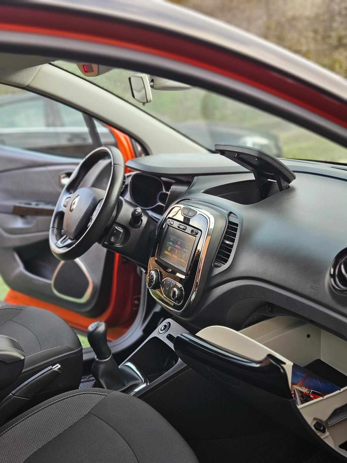 renault-captur-0-9-tce-2016-gasolina-898cc