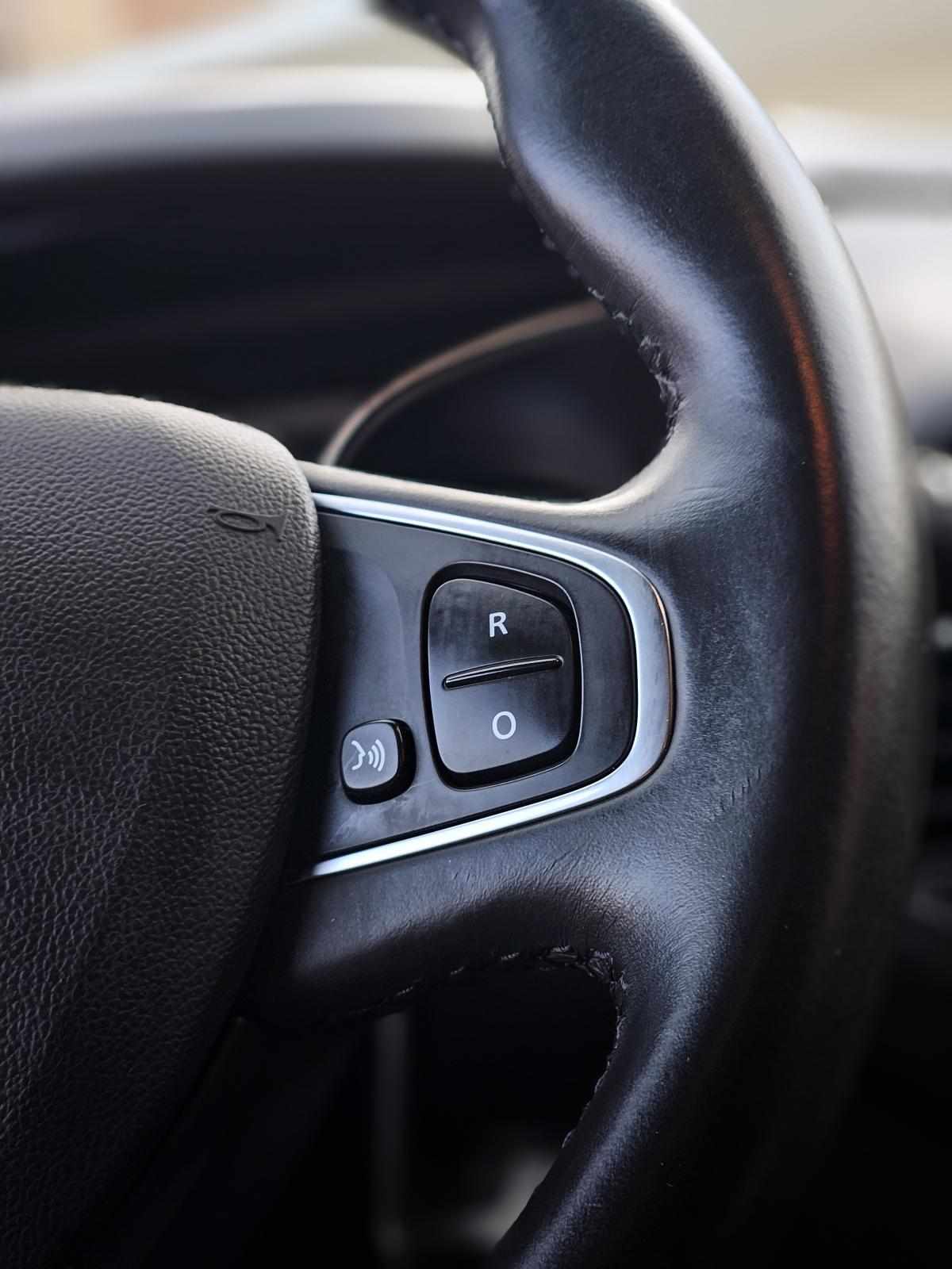 renault-captur-0-9-tce-2016-gasolina-898cc