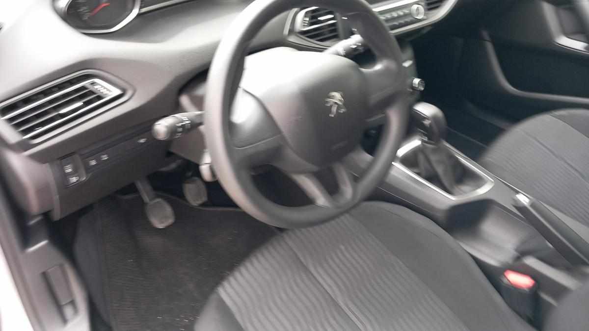 peugeot-308-sw-2017-diesel-1560cc