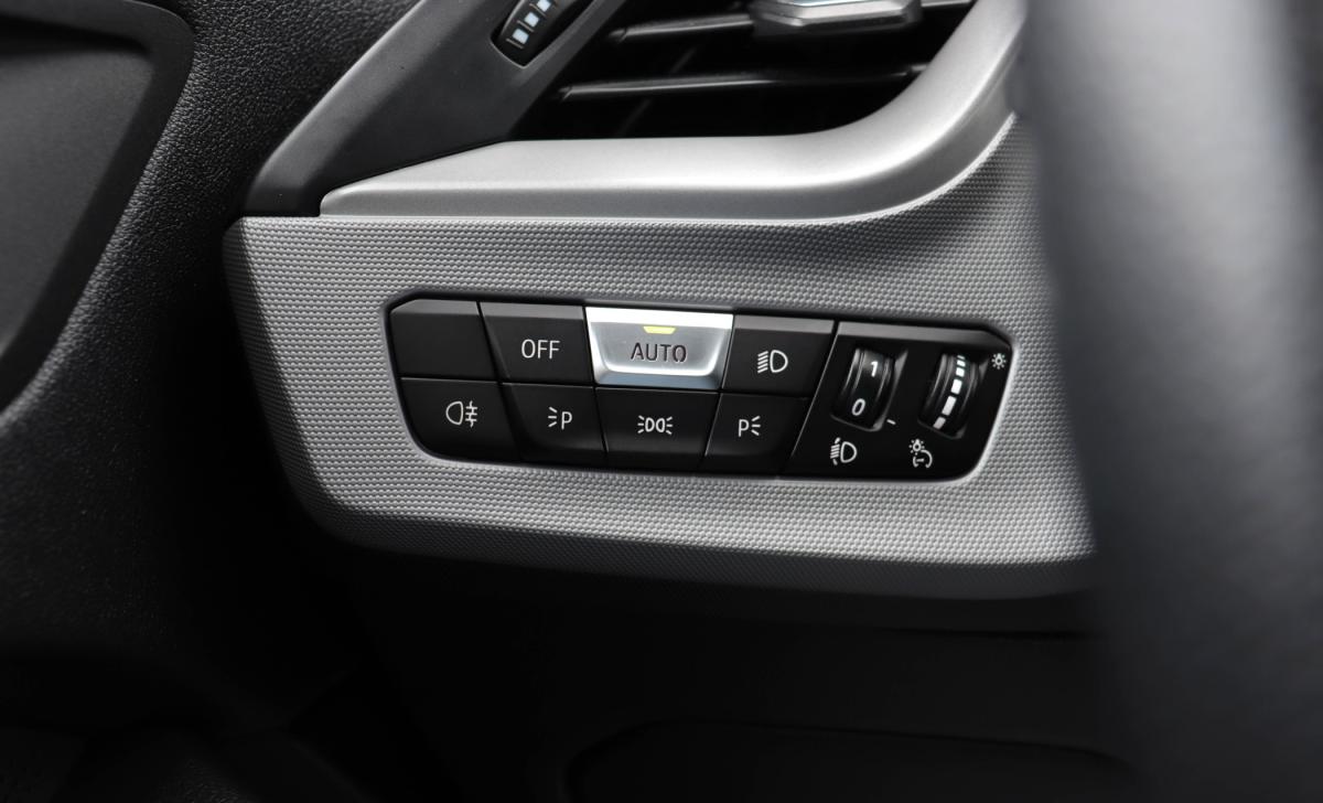 bmw-serie-1-2020-gasolina-1499cc