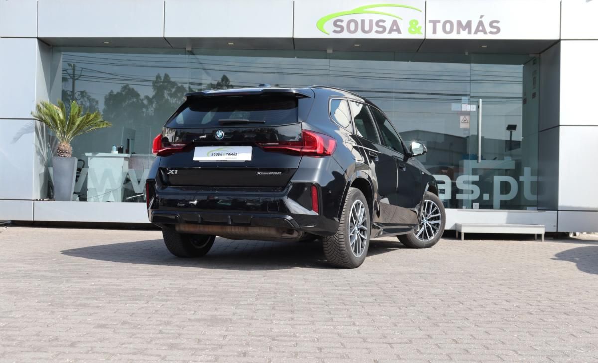 bmw-x1-2023-hibrido-a-gasolina-1499cc