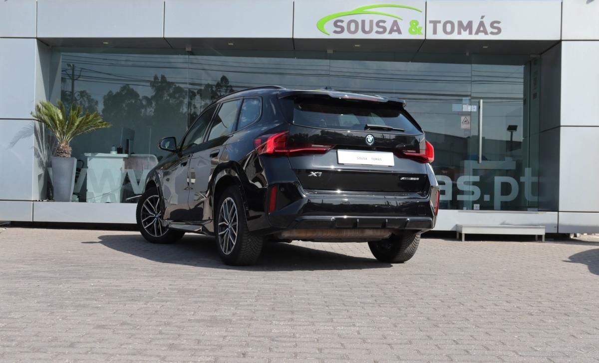bmw-x1-2023-hibrido-a-gasolina-1499cc