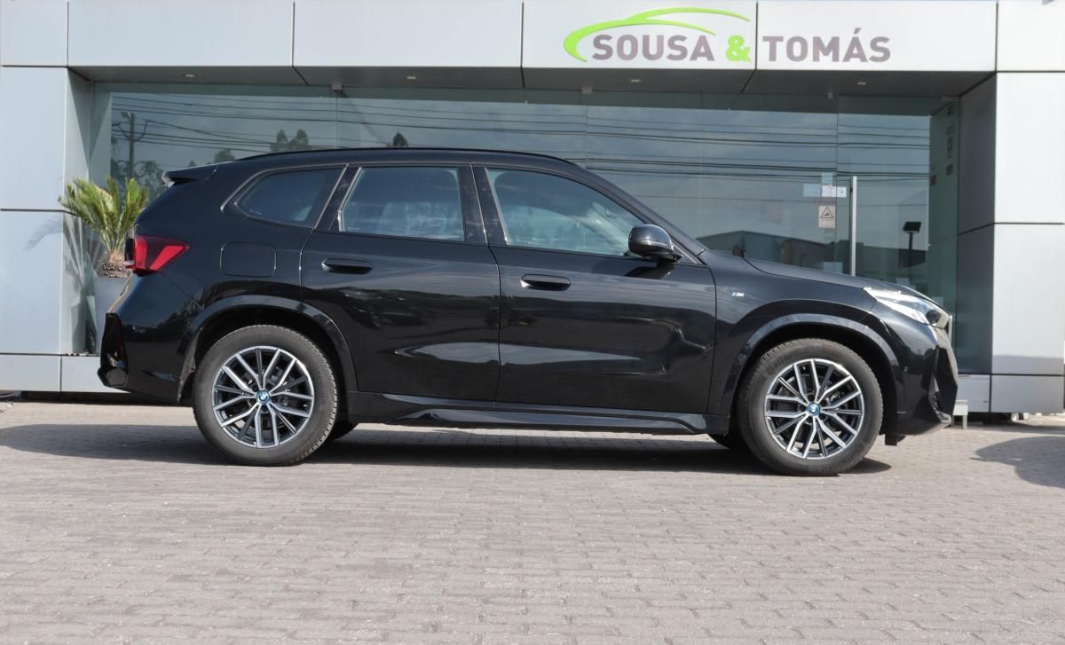 bmw-x1-2023-hibrido-a-gasolina-1499cc
