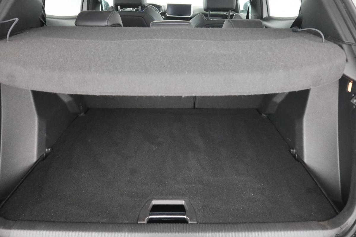 peugeot-2008-2022-gasolina-1199cc
