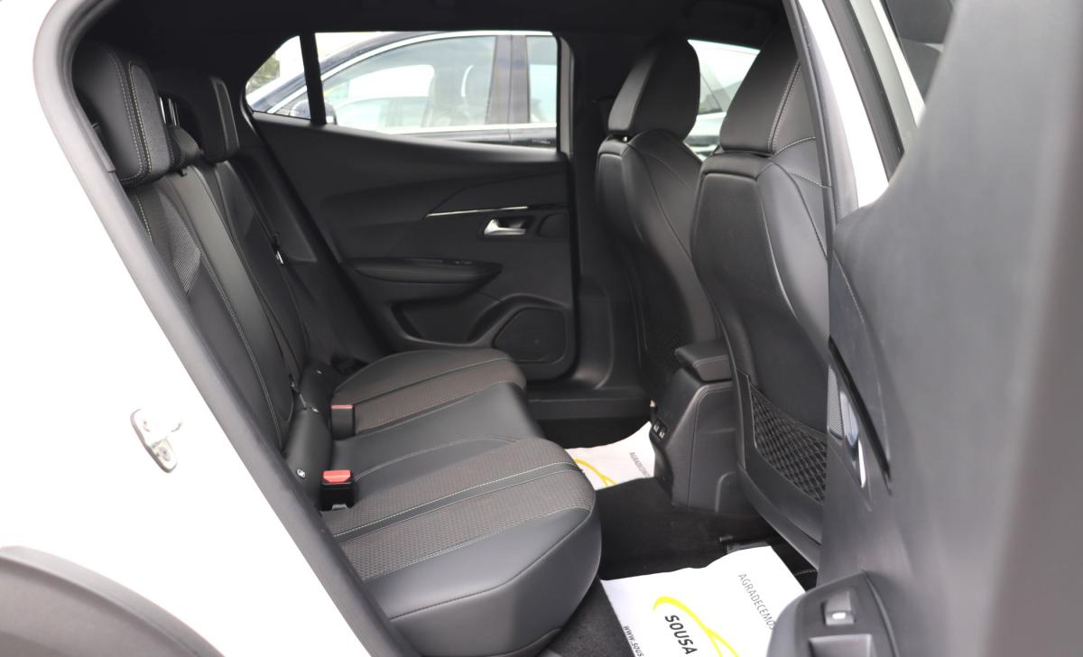 peugeot-2008-2022-gasolina-1199cc