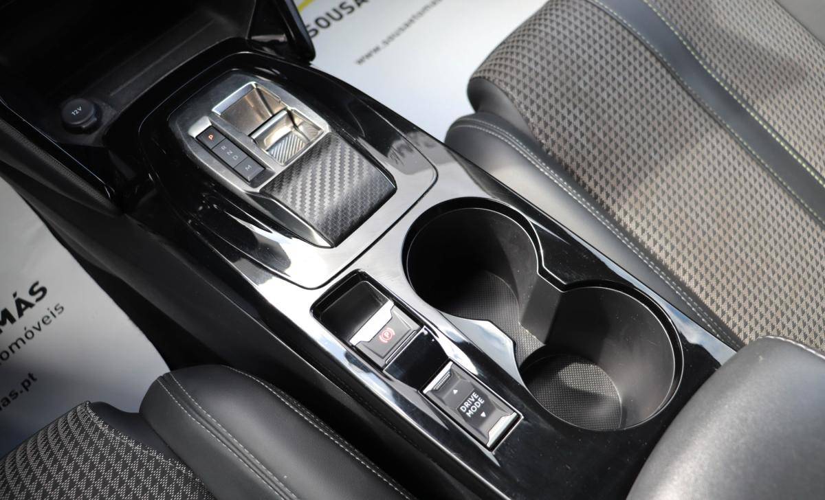 peugeot-2008-2022-gasolina-1199cc
