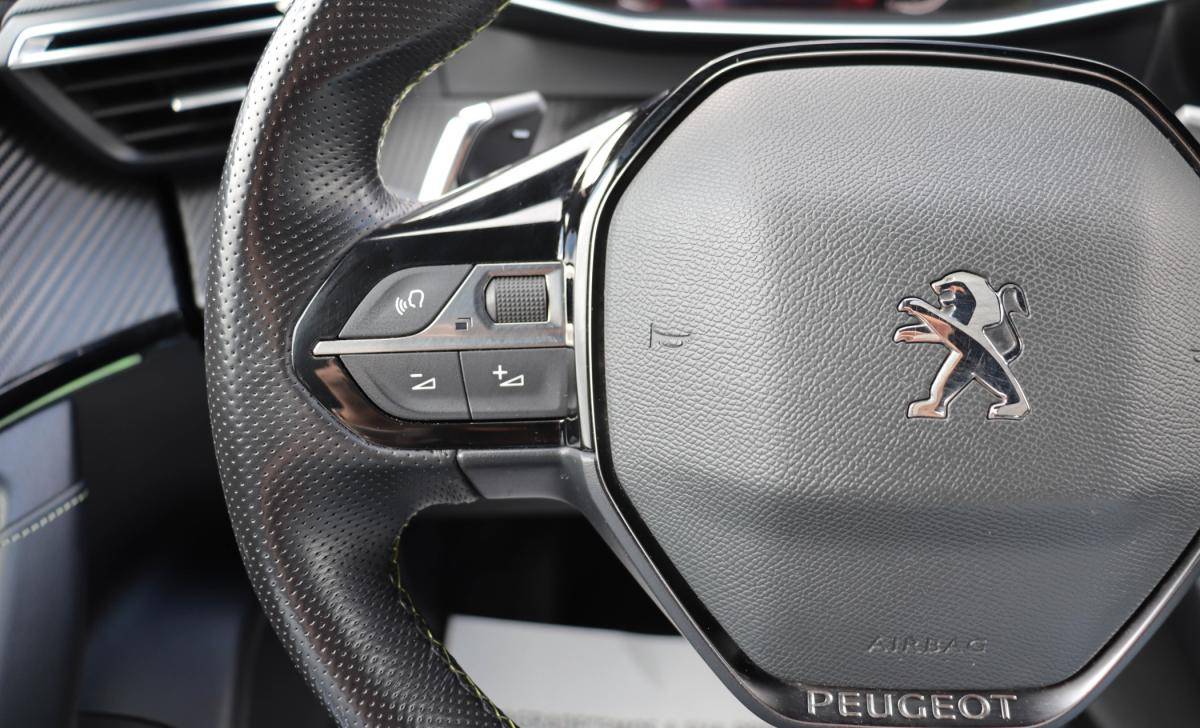 peugeot-2008-2022-gasolina-1199cc