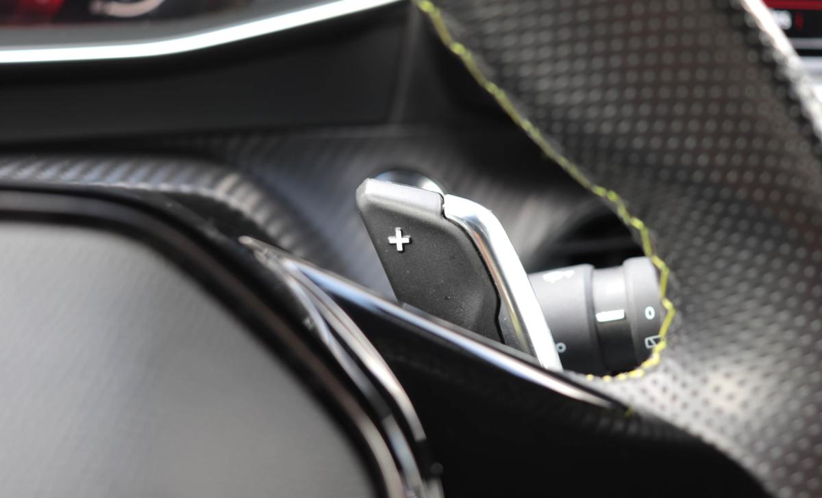 peugeot-2008-2022-gasolina-1199cc