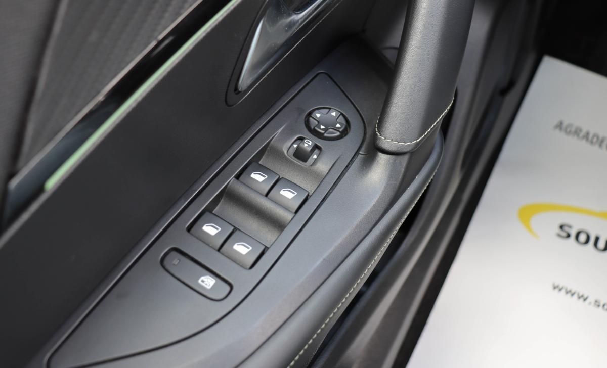 peugeot-2008-2022-gasolina-1199cc
