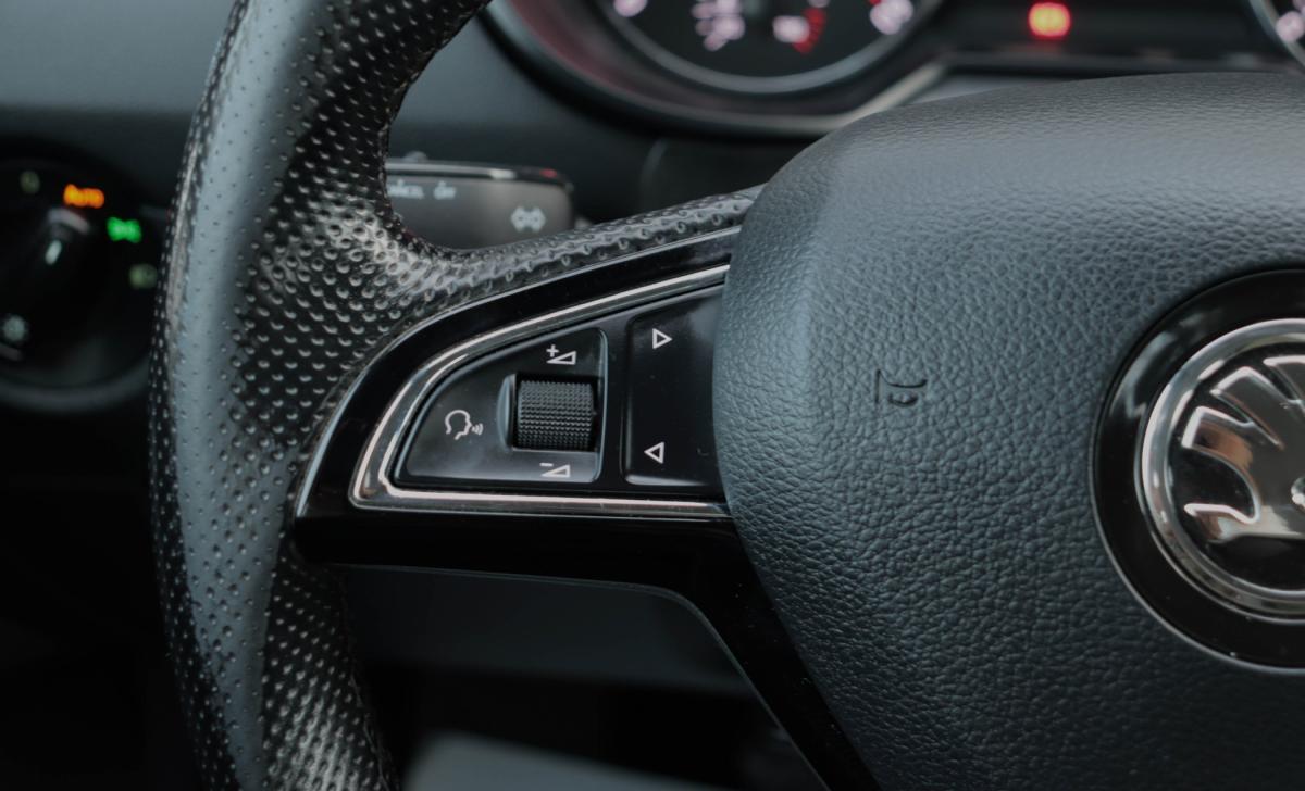 skoda-octavia-break-2016-diesel-1598cc