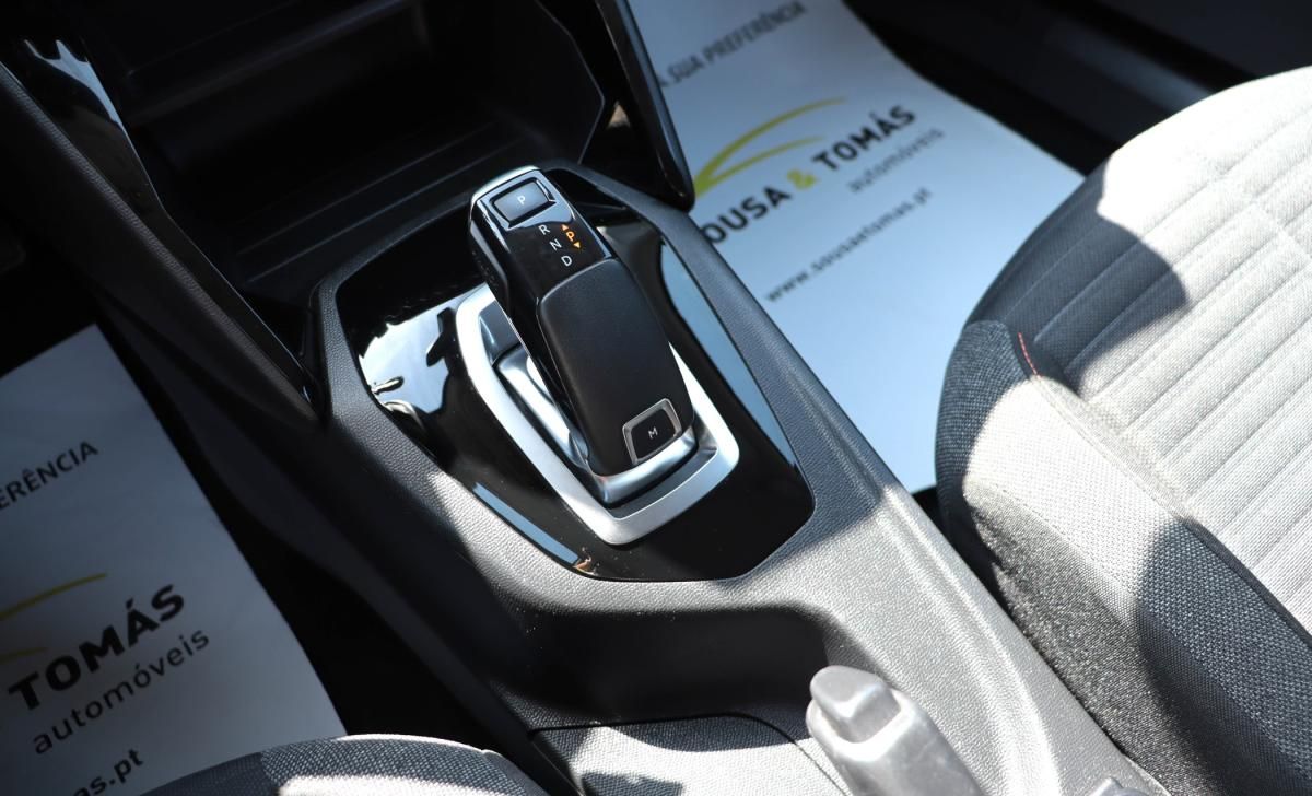 peugeot-2008-2021-gasolina-1199cc