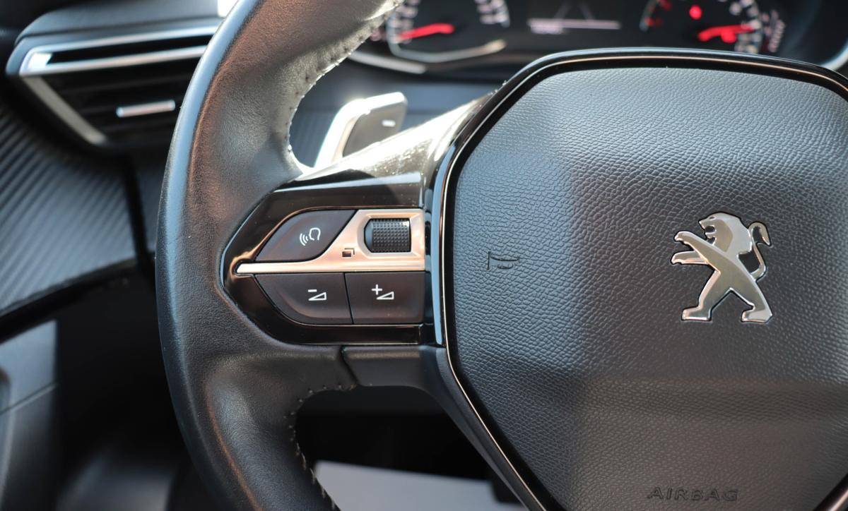 peugeot-2008-2021-gasolina-1199cc