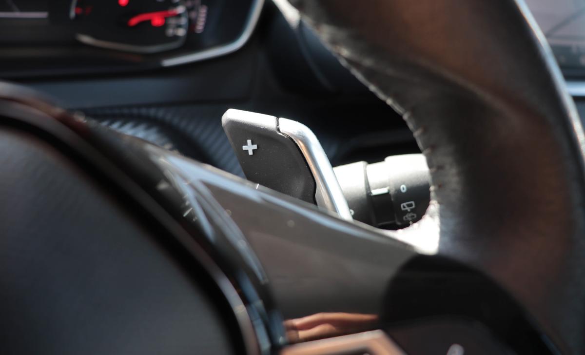 peugeot-2008-2021-gasolina-1199cc
