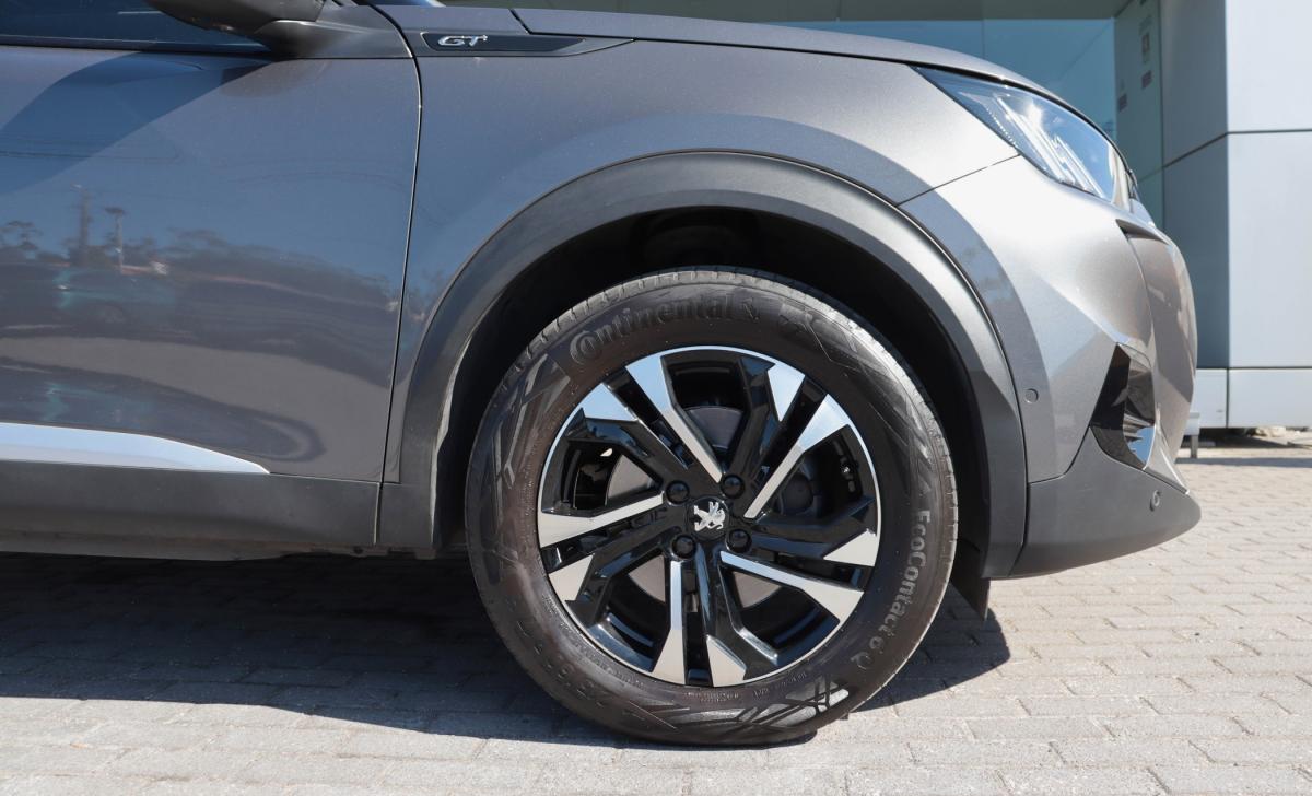 peugeot-2008-2022-gasolina-1199cc