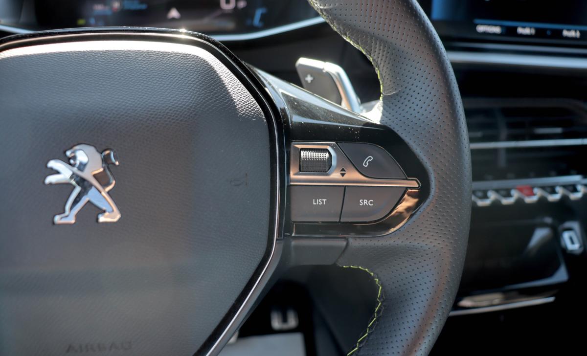 peugeot-2008-2022-gasolina-1199cc
