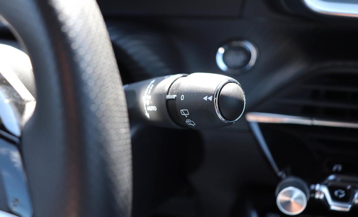 peugeot-2008-2022-gasolina-1199cc