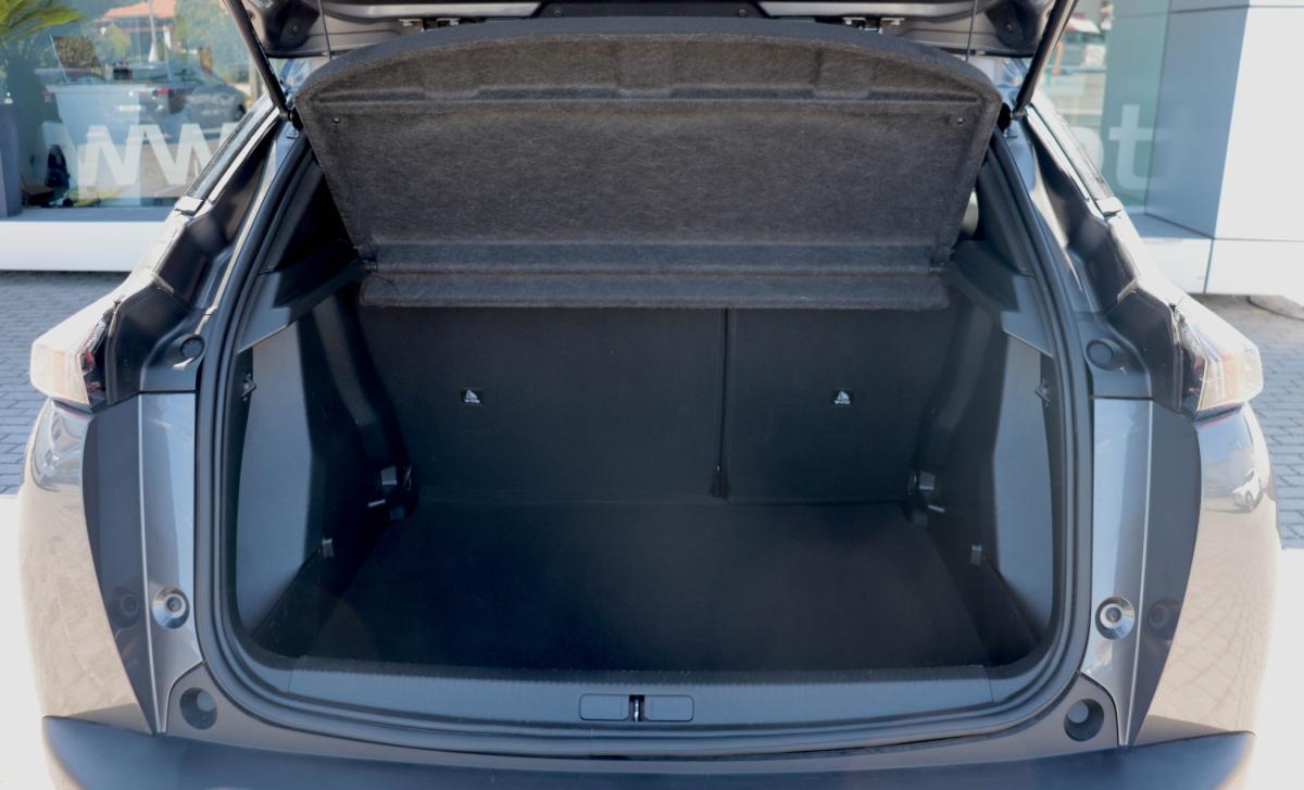 peugeot-2008-2022-gasolina-1199cc