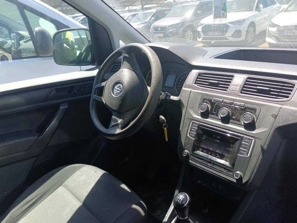 volkswagen-caddy-2019-diesel-1998cc