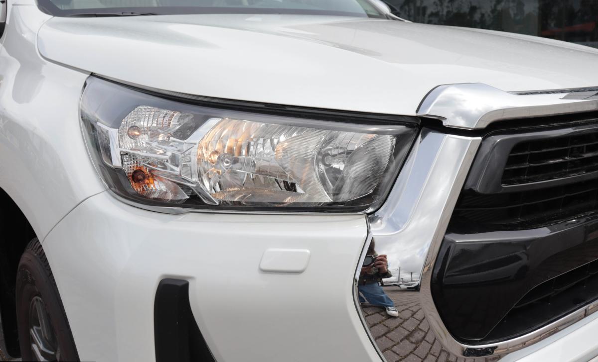toyota-hilux-2025-diesel-2393cc
