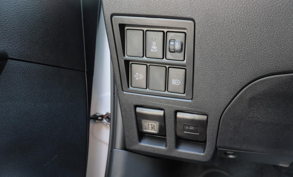 toyota-hilux-2025-diesel-2393cc