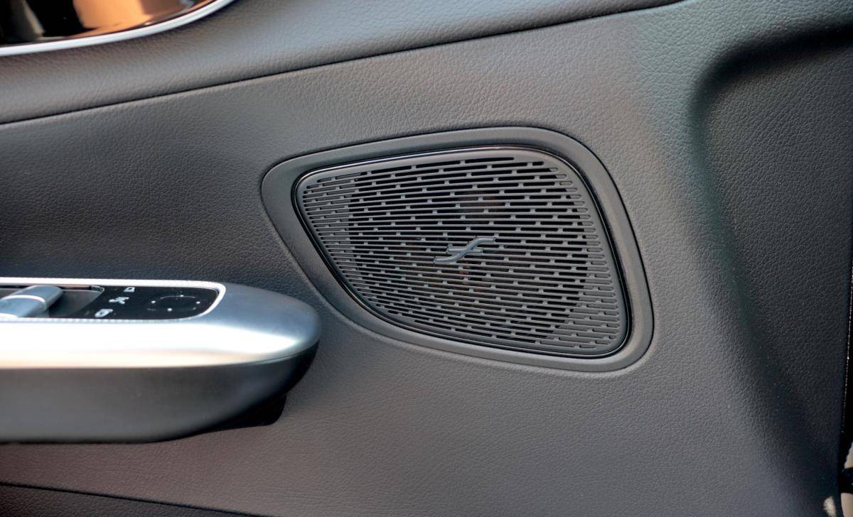 mercedes-benz-glc-2023-hibrido-a-gasolina-1999cc