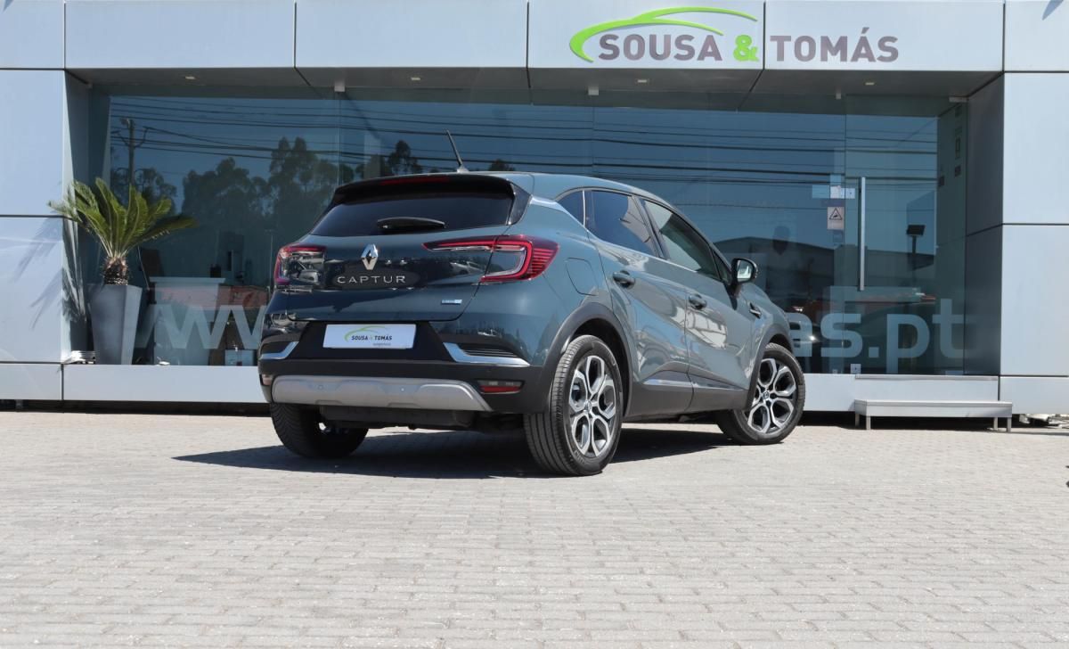 renault-captur-2022-hibrido-a-gasolina-1598cc