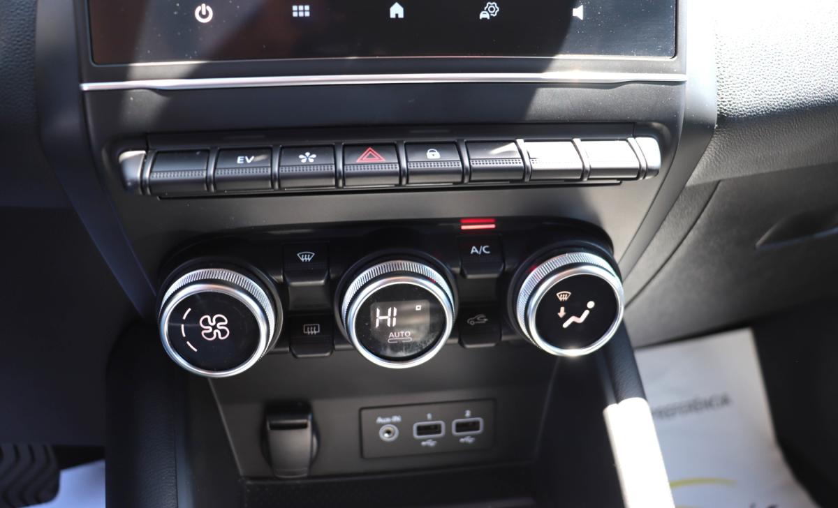 renault-captur-2022-hibrido-a-gasolina-1598cc