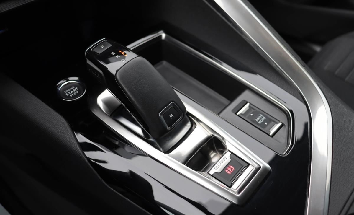 peugeot-3008-2022-gasolina-1199cc