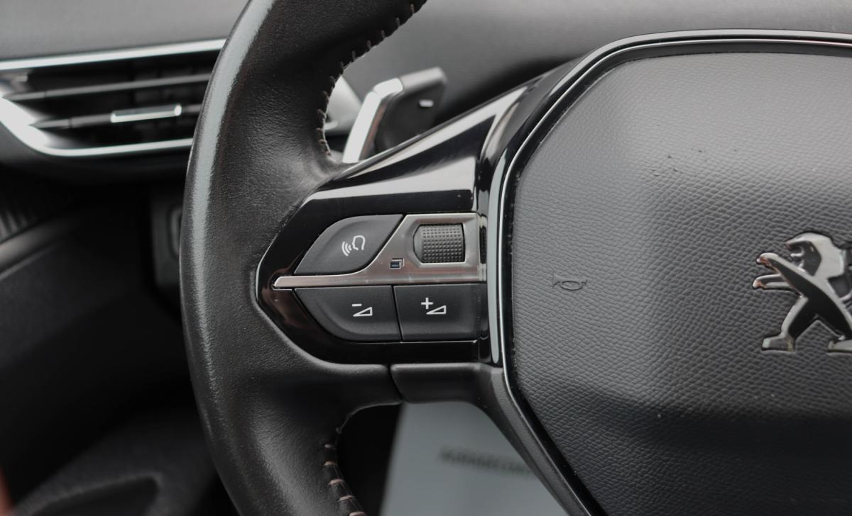 peugeot-3008-2022-gasolina-1199cc