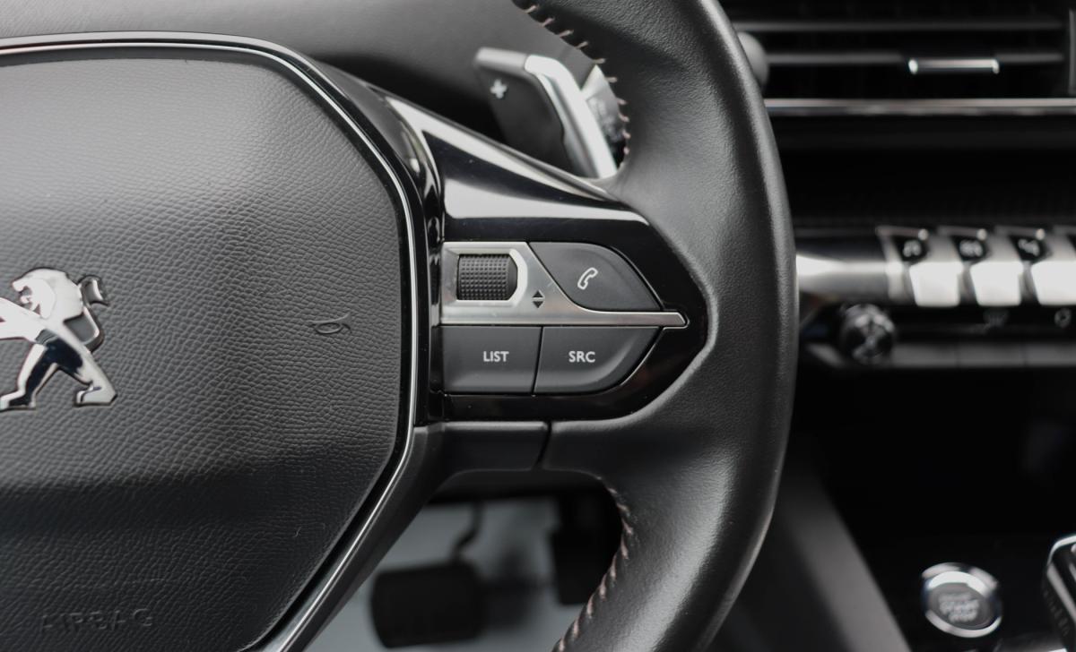 peugeot-3008-2022-gasolina-1199cc