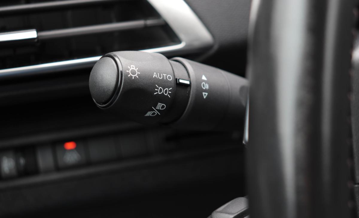 peugeot-3008-2022-gasolina-1199cc